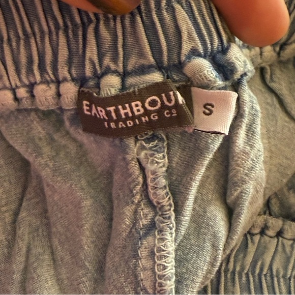 Earthbound Trading Co Chambray 3D Embroidered Shorts Lightweight Boho Small - Picture 5 of 11